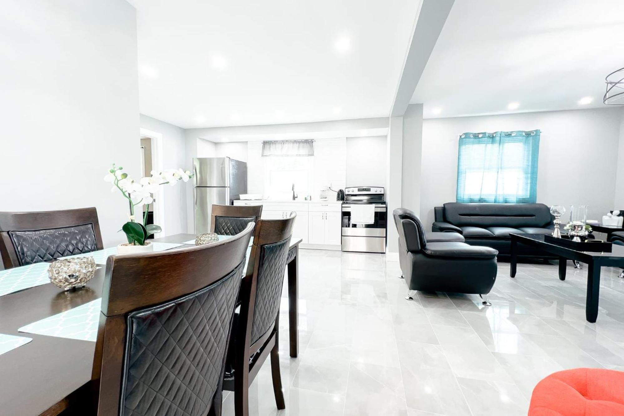 2 Homes, 1 Stay-7Br Niagara Falls Compound Dış mekan fotoğraf