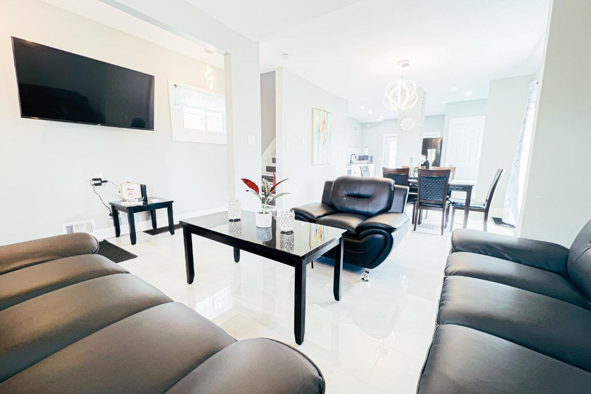 2 Homes, 1 Stay-7Br Niagara Falls Compound Dış mekan fotoğraf