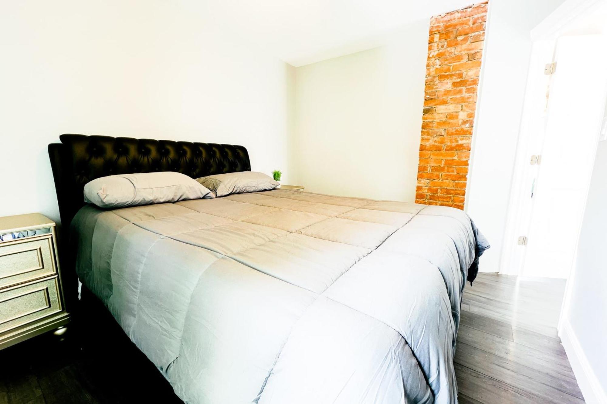 2 Homes, 1 Stay-7Br Niagara Falls Compound Dış mekan fotoğraf