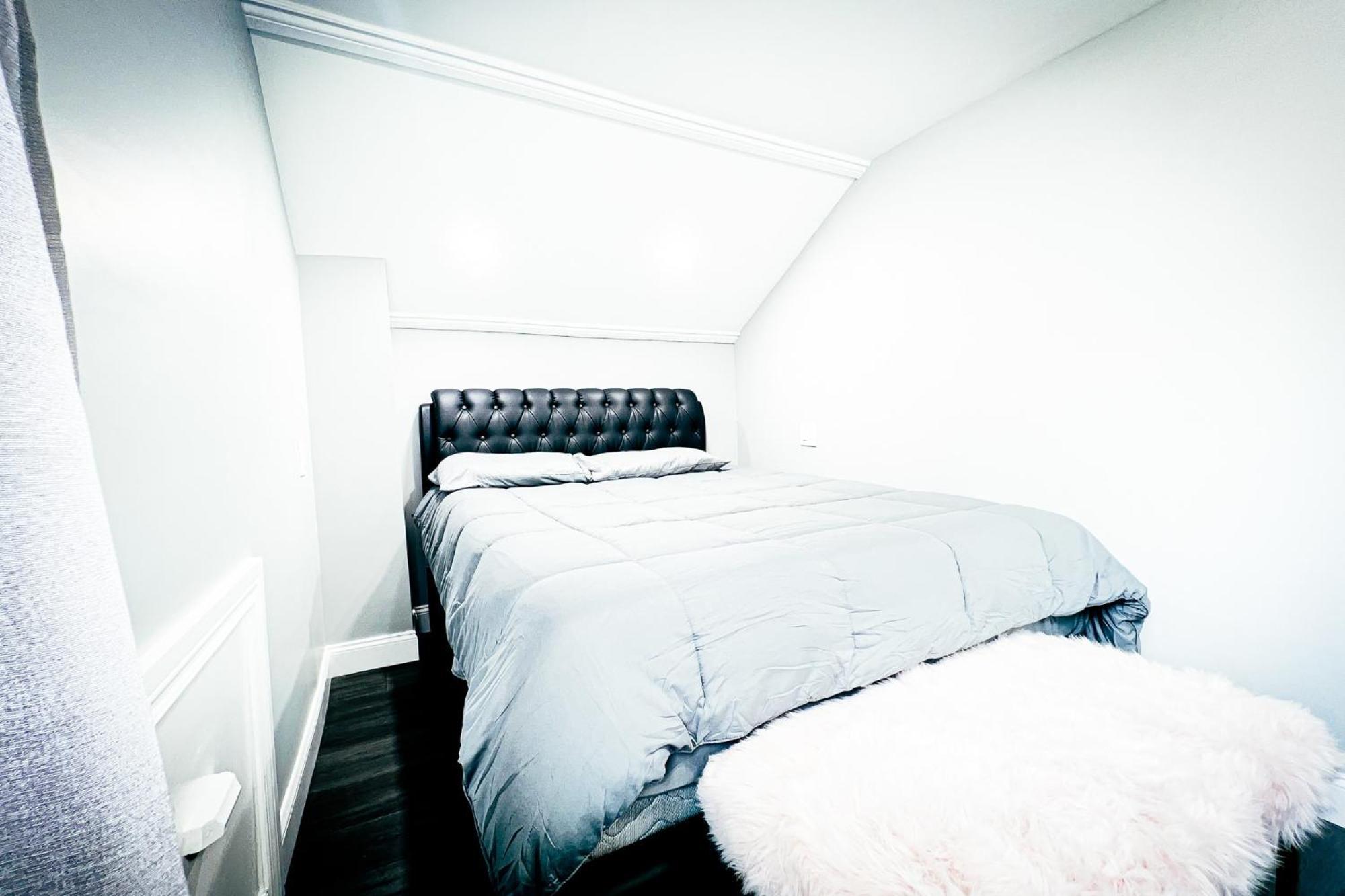 2 Homes, 1 Stay-7Br Niagara Falls Compound Dış mekan fotoğraf