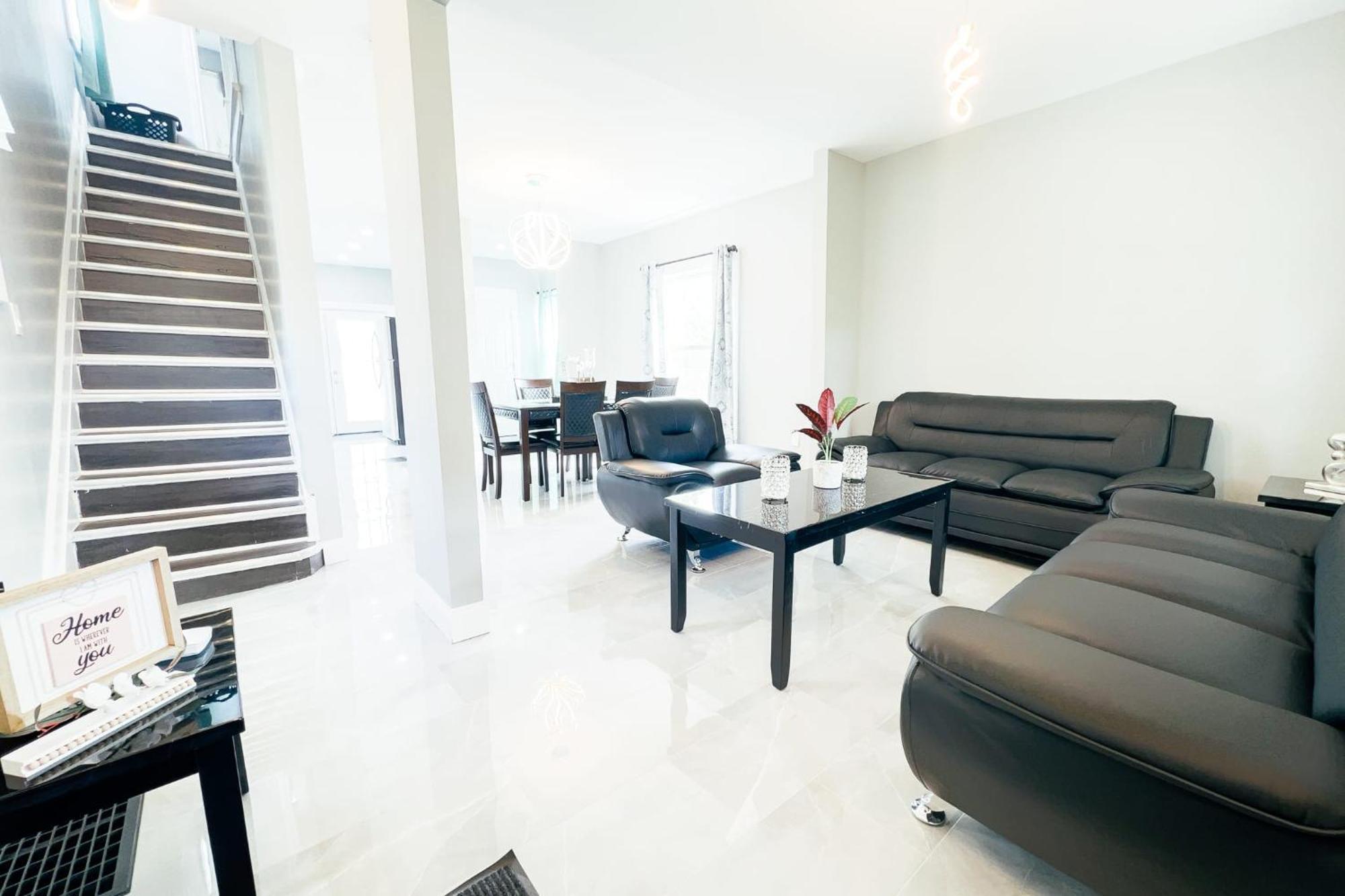 2 Homes, 1 Stay-7Br Niagara Falls Compound Dış mekan fotoğraf